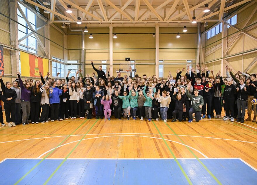 Прославленный российский волейболист провел мастер-класс для юных тверских спортсменов