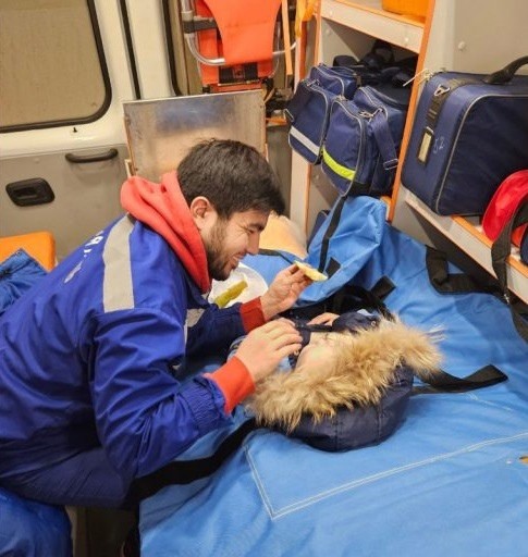 В Твери прохожие спасли замерзающего ребенка без шапки и ботинок