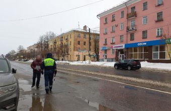 В Твери два дня штрафовали бессовестных пешеходов В Твери два дня штрафовали бессовестных пешеходов