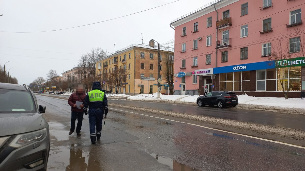 В Твери два дня штрафовали бессовестных пешеходов