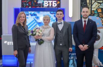 ВТБ помог организовать первую свадьбу с использованием биометрии