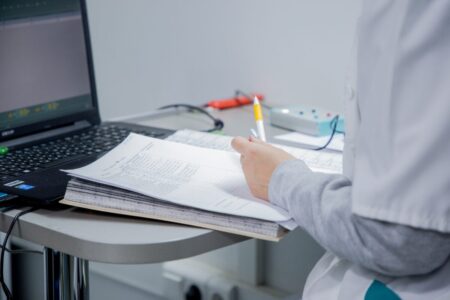 Жителям Тверской области рассказали, для кого смертельно опасен грипп