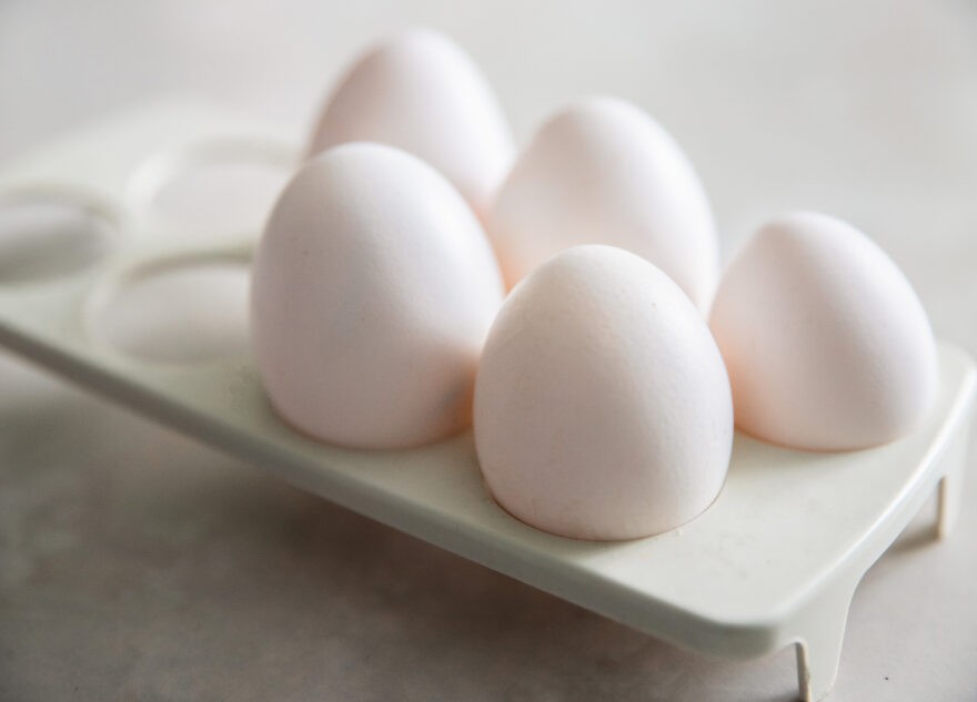 Цены на яйца начали падать, но только не в тверских магазинах