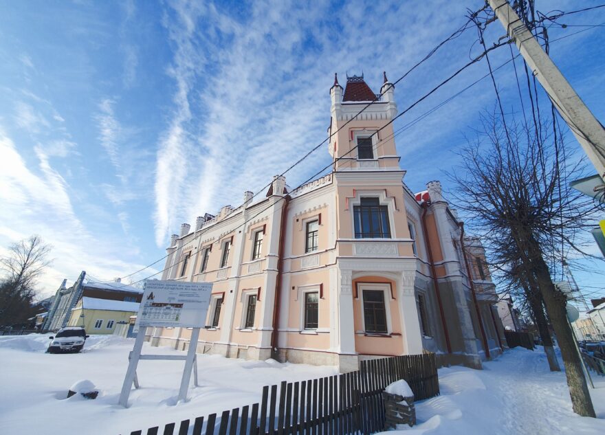В Твери продолжается реставрация Аваевской богадельни