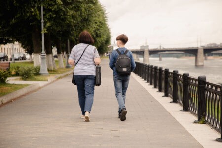 В России запретили увольнять одинокого родителя с ребенком до 16 лет В России запретили увольнять одинокого родителя с ребенком до 16 лет