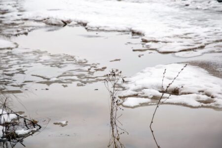 С начала зимы на водоемах Тверской области погибли уже шесть человек С начала зимы на водоемах Тверской области погибли уже шесть человек