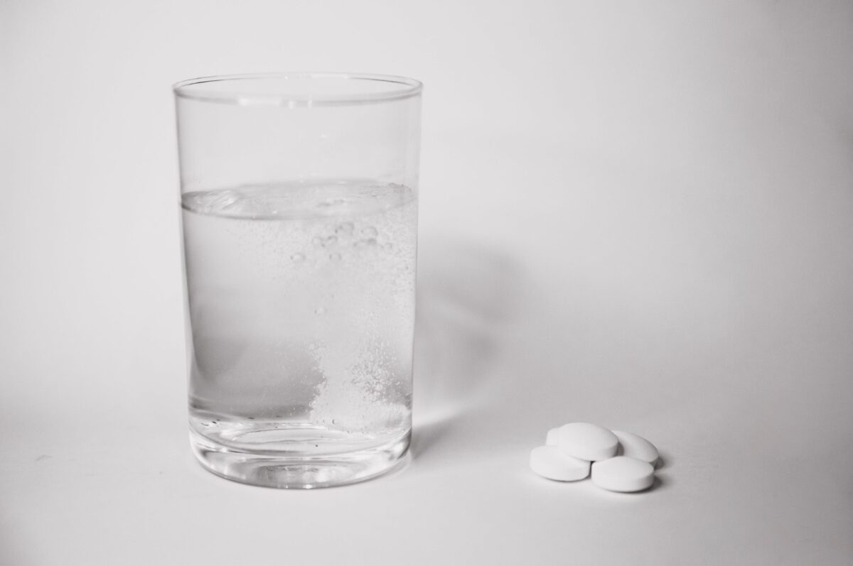 Наркологи назвали главную ошибку во время похмелья