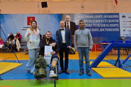 Боец СВО после тяжелого ранения стал чемпионом Тверской области по метанию ножа