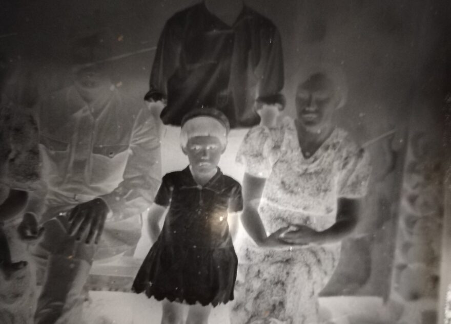 Под Тверью нашли и передали в музей уникальные стёкла-негативы