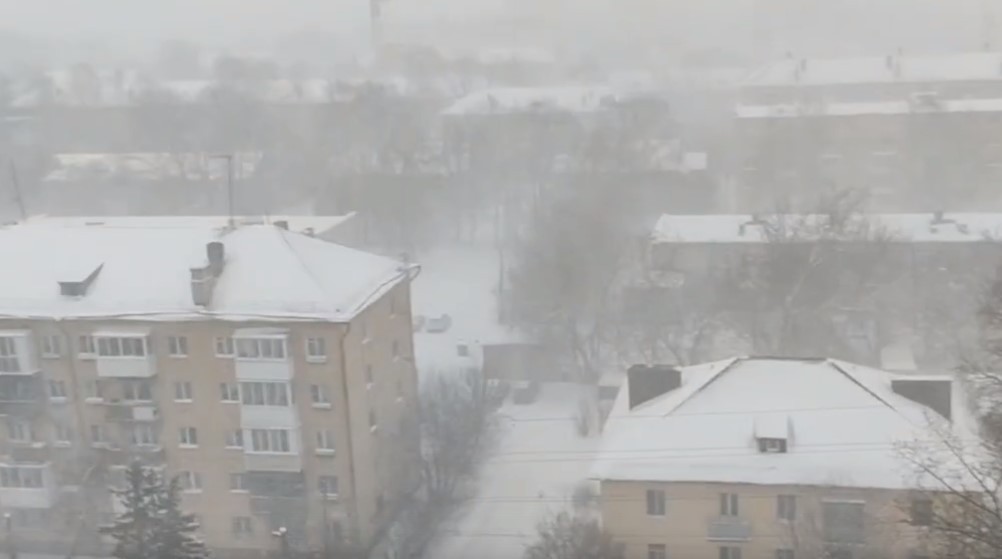 Сильнейшая метель обрушилась на жителей Тверской области