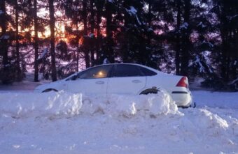 Водитель иномарки скончался на месте ДТП в Тверской области