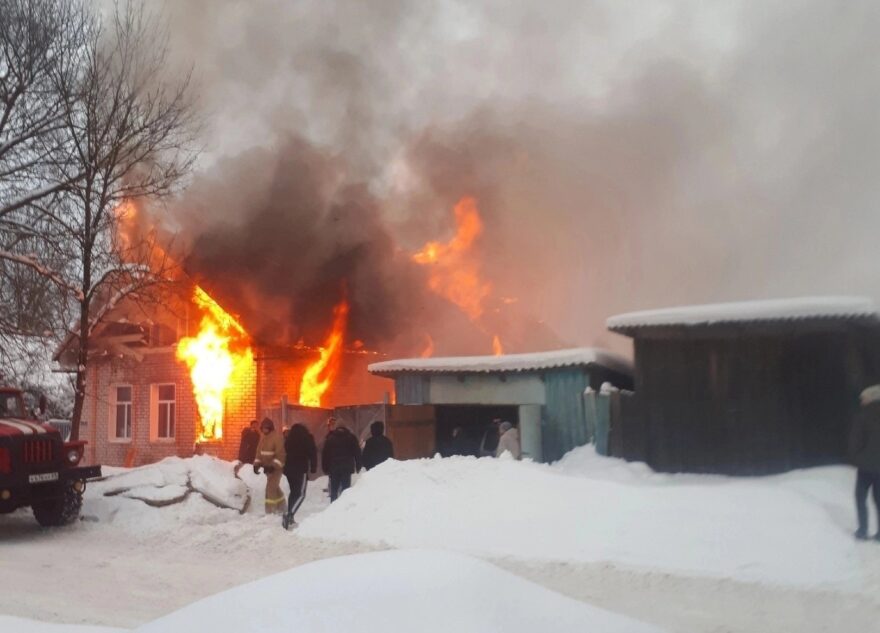 Семье из Тверской области, у которой всё сгорело, нужна помощь