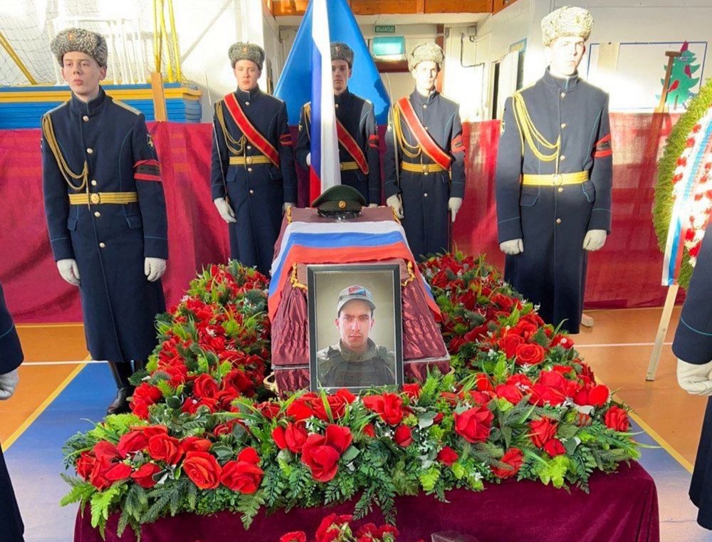 В Тверской области простились с Дмитрием Орловым, погибшим в зоне СВО