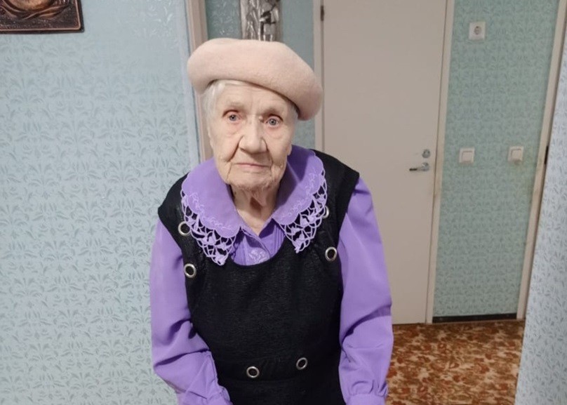 В Андреапольском муниципальном округе ветеранам вручили новогодние подарки