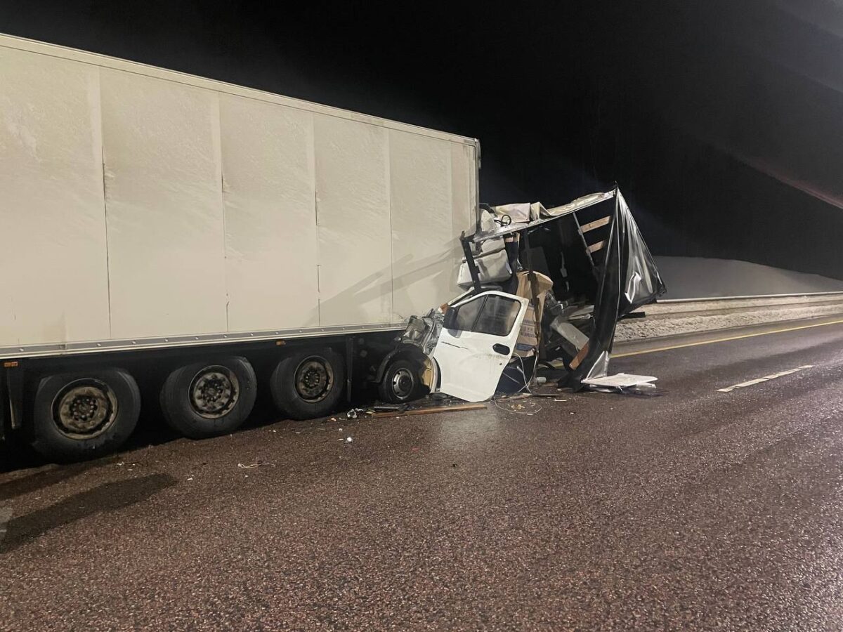 В Тверской области погиб водитель, который "протаранил" фуру