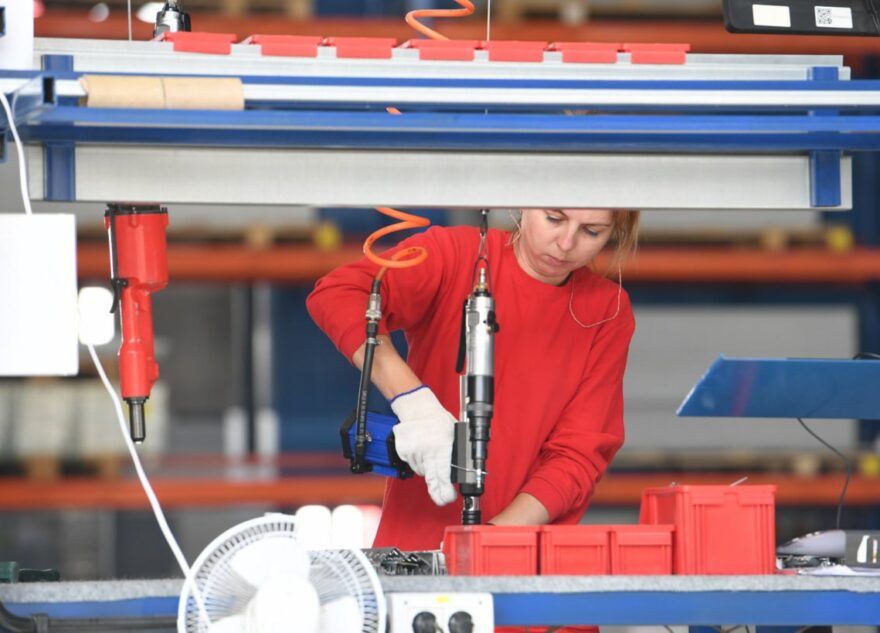 Почти 16 тысяч вакансий предлагают работодатели жителям Тверской области