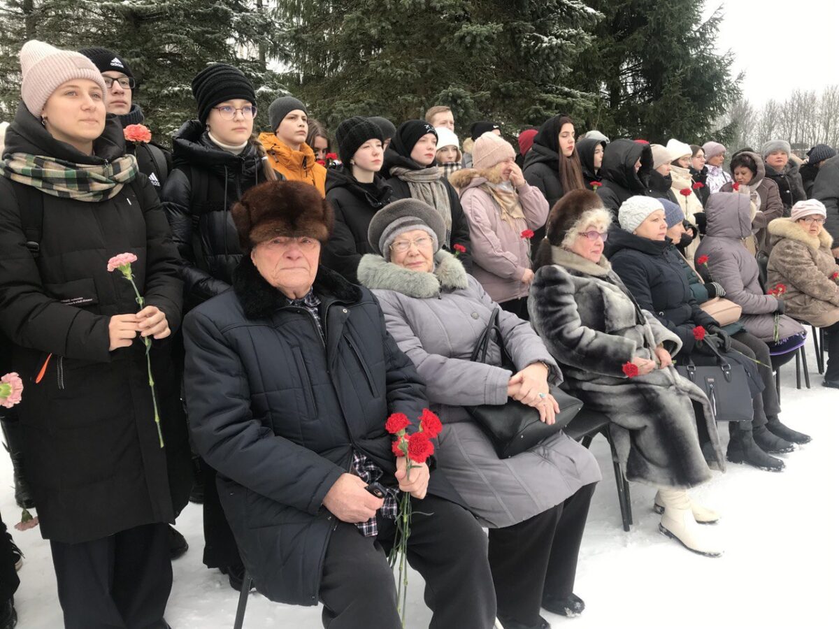 Жители Нелидова отмечают 82-ю годовщину освобождения города от  немецко-фашистских захватчиков | ТОП Тверь новости