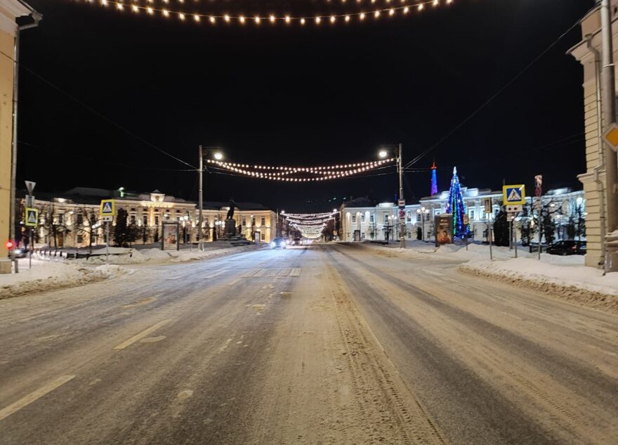В Твери женщина попала под колеса автомобиля