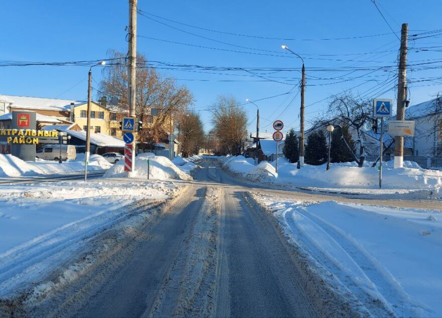 В Твери под колесами Рено оказался 16-летний подросток