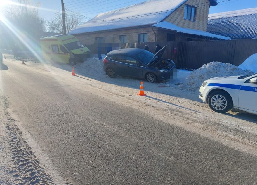 ДТП в Твери: иномарка не уступила дорогу автомобилю скорой помощи ДТП в Твери: иномарка не уступила дорогу автомобилю скорой помощи