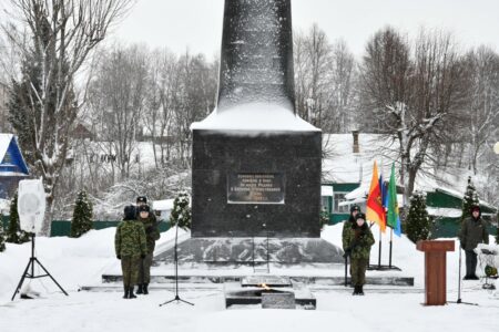 Игорь Руденя поздравил жителей Андреапольского округа с годовщиной освобождения территории от немецко-фашистских захватчиков