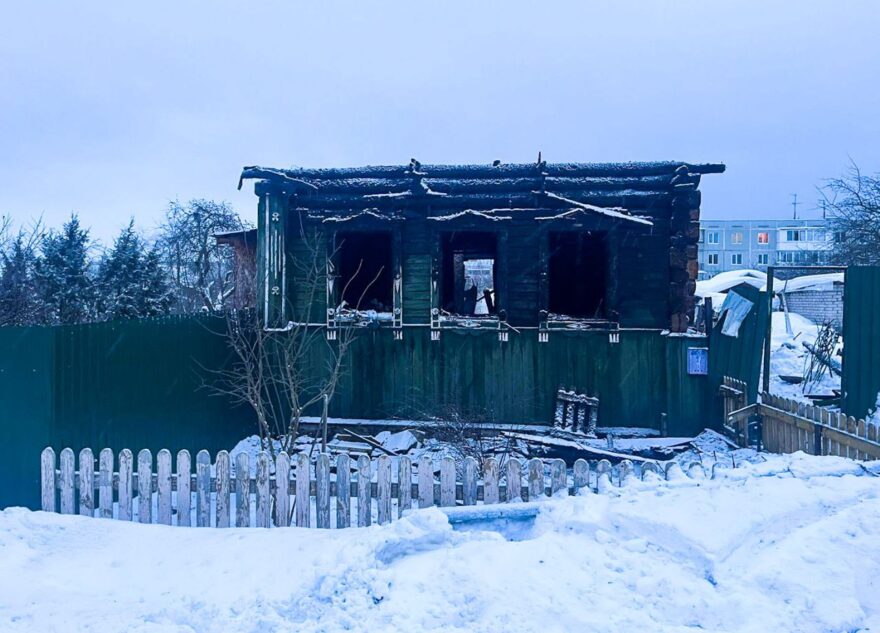 Тело пожилой женщины нашли после тушения пожара в Тверской области Тело пожилой женщины нашли после тушения пожара в Тверской области