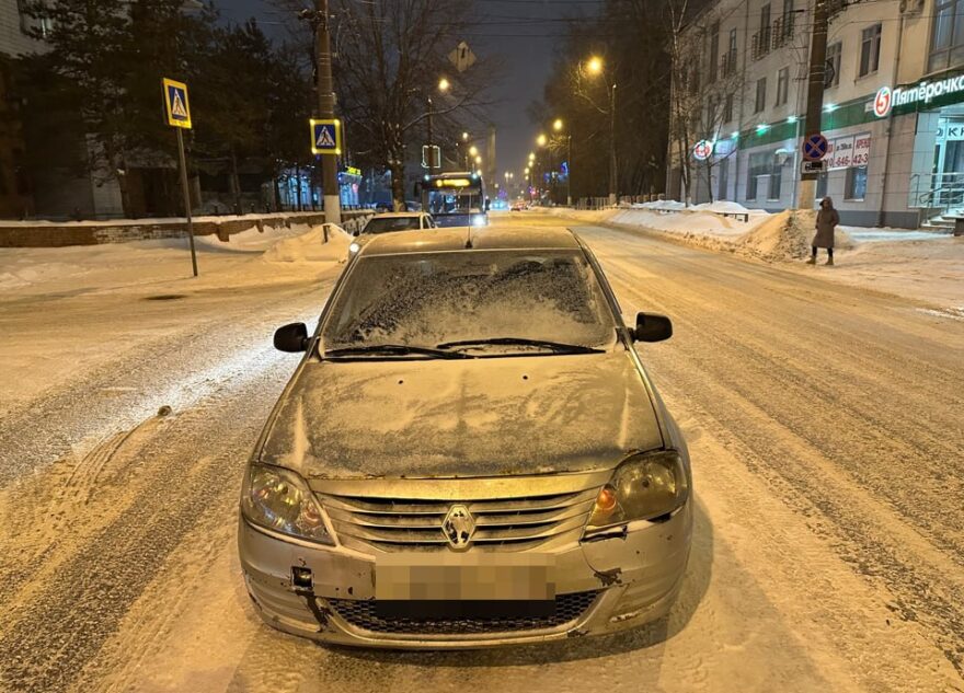 В Твери госпитализировали женщину, которую сбил водитель "Логана" В Твери госпитализировали женщину, которую сбил водитель "Логана"