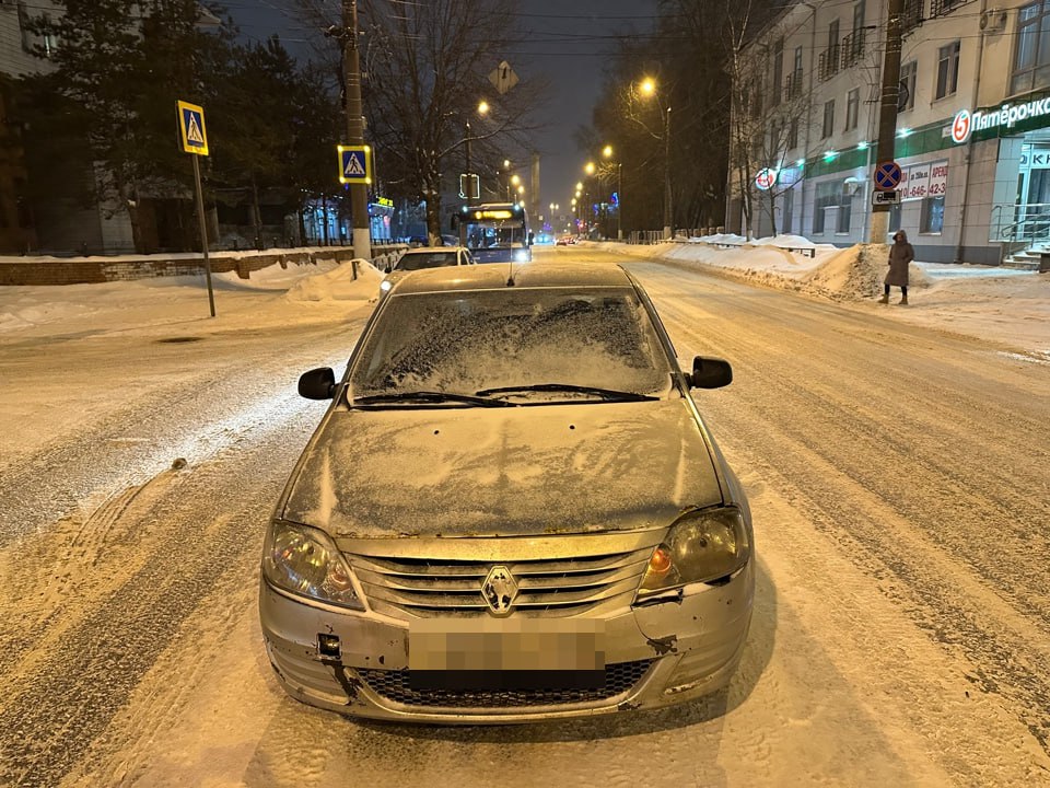 В Твери госпитализировали женщину, которую сбил водитель "Логана"
