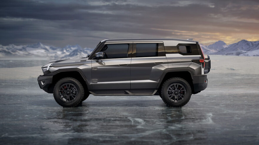В Россию привезли первую партию самых дорогих электрических внедорожников