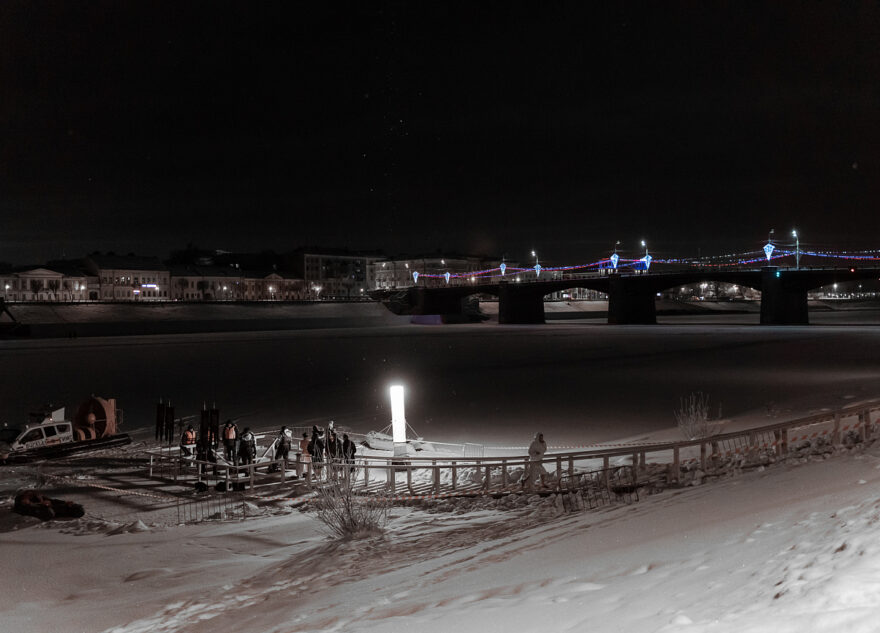 Жителям Тверской области напоминают о правилах поведения во время крещенских купаний