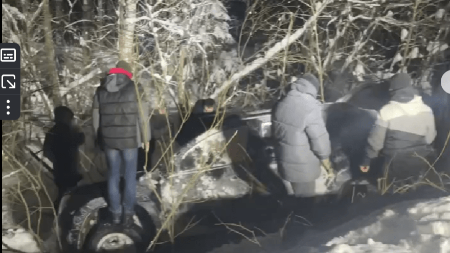 Жителей Тверской области поблагодарили за помощь семье после аварии