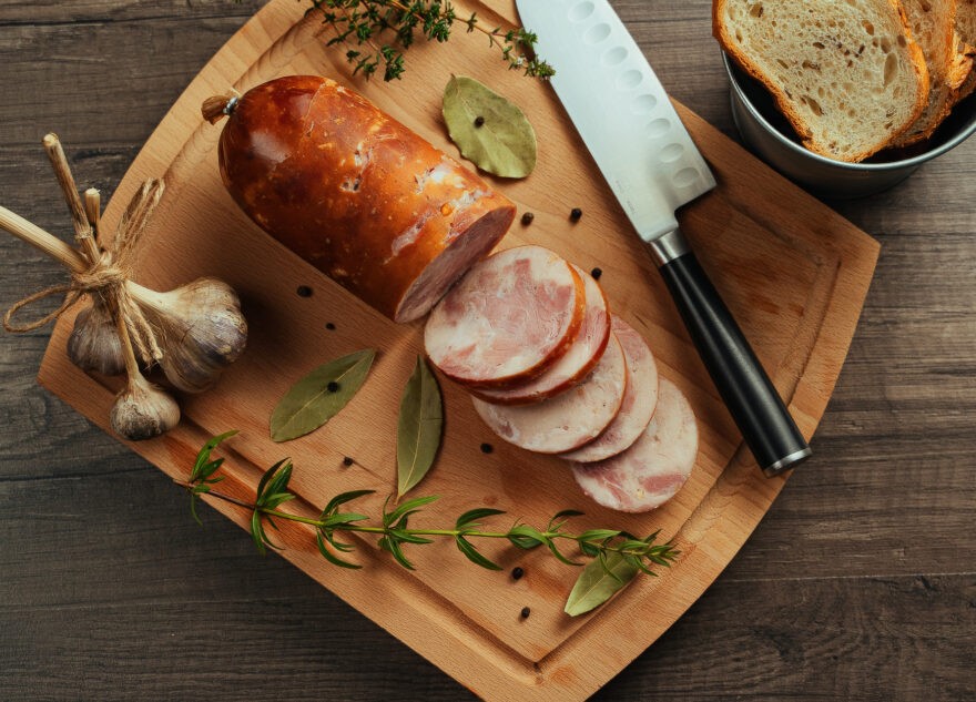 Врач назвал опасные продукты, вызывающие рак желудка