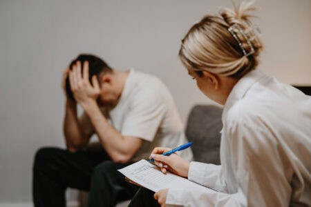 Мужское и женское: ученые выяснили, кто страдает дольше после разрыва Мужское и женское: ученые выяснили, кто страдает дольше после разрыва