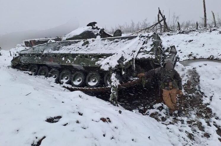 Боец из Тверской области выжил после атаки дронов и, превозмогая боль, вернулся к своим Боец из Тверской области выжил после атаки дронов и, превозмогая боль, вернулся к своим