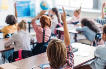 Владимир Путин: В школах и колледжах введут новые выплаты