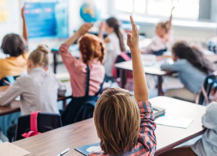 Владимир Путин: В школах и колледжах введут новые выплаты