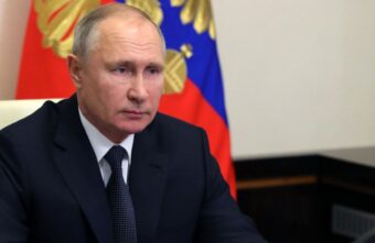 Президент России Владимир Путин поздравил жителей Тверской области с Днём защитника Отечества