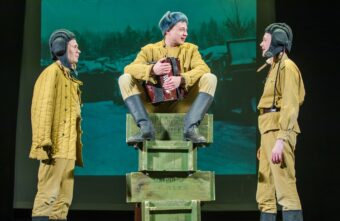 Тверской театр драмы показал в Москве спектакль в поддержку российских военнослужащих