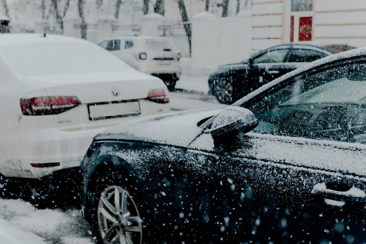 Группа ВТБ: в феврале продажи новых автомобилей в России могут достичь 100 тысяч штук