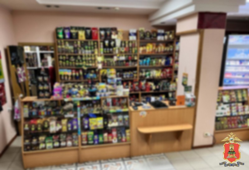 Больше 4 тысяч пачек контрафактных сигарет нашли в магазине в Тверской области