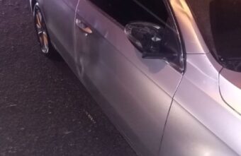 В Твери велосипедист въехал в дверь автомобиля