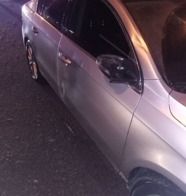 В Твери велосипедист въехал в дверь автомобиля