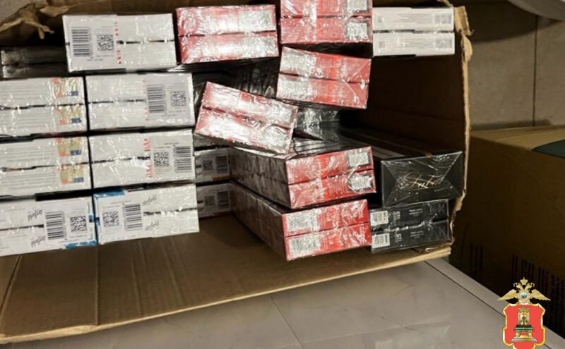 Больше 4 тысяч пачек контрафактных сигарет нашли в магазине в Тверской области Больше 4 тысяч пачек контрафактных сигарет нашли в магазине в Тверской области