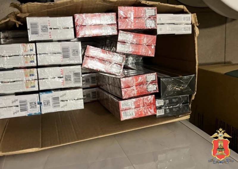 Больше 4 тысяч пачек контрафактных сигарет нашли в магазине в Тверской области