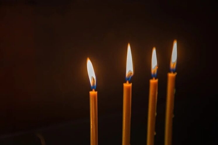 Жители Тверской области проводят в последний путь Максима Соловьева Жители Тверской области проводят в последний путь Максима Соловьева