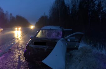 В Тверской области неудачный обгон закончился тройным ДТП В Тверской области неудачный обгон закончился тройным ДТП