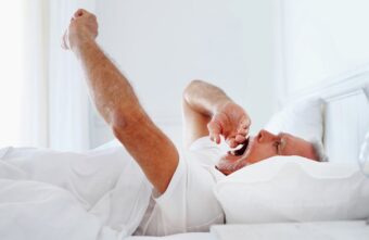 Эксперты рассказали об избавлении от морщин во время сна Эксперты рассказали об избавлении от морщин во время сна