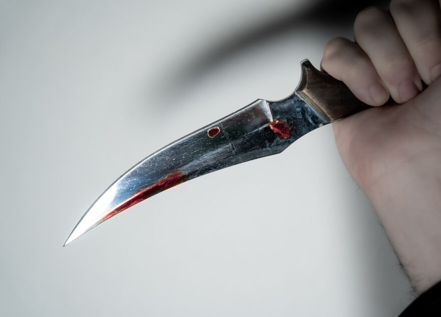 В Тверской области пьяный мужчина зарезал своего знакомого