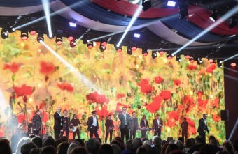 В Твери защитников Отечества с праздником поздравил Хор Турецкого В Твери защитников Отечества с праздником поздравил Хор Турецкого