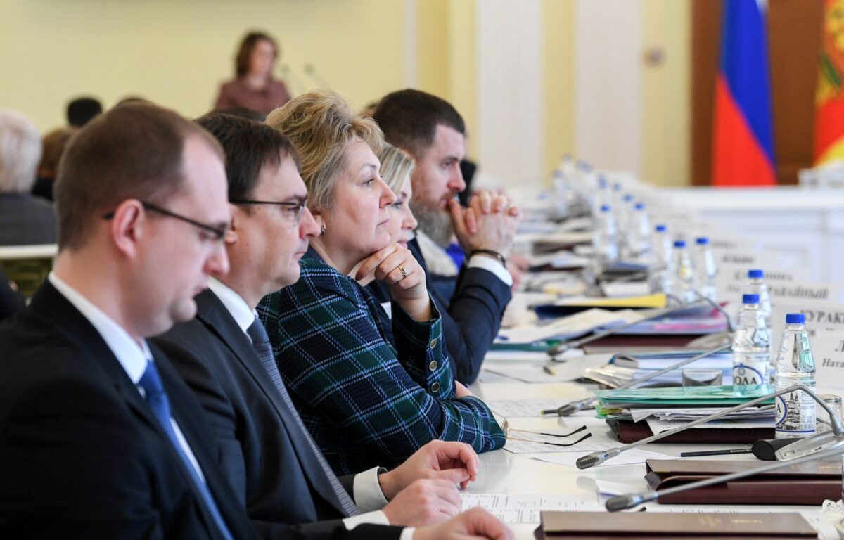 Игорь Руденя определил задачи по Стратегии духовно-нравственного воспитания детей в Тверской области на 2024 год